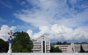 Картинка города здания дома