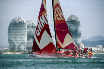 обоя спорт, парусный, яхта, океан, берег, здания