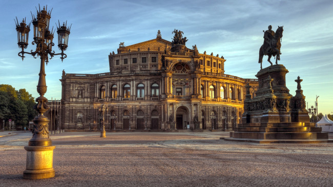 Обои картинки фото города, дрезден, германия, площадь, фонари, здание