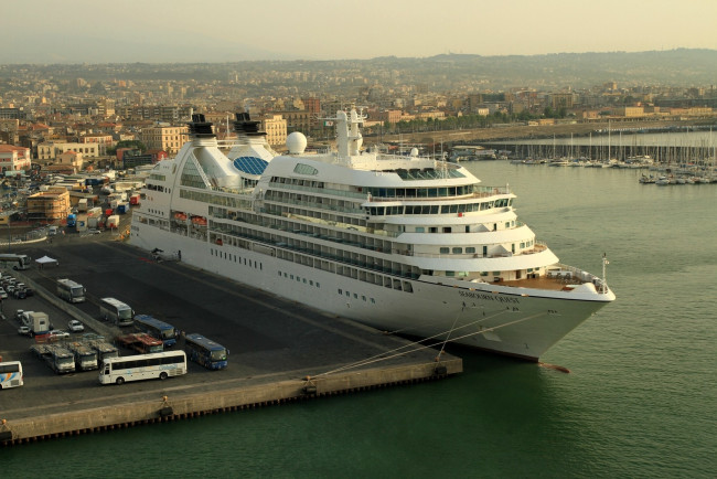 Обои картинки фото корабли, лайнеры, круиз, порт