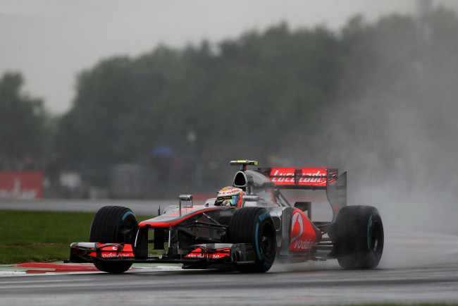 Обои картинки фото lewis, hamilton, mclaren, practice, спорт, формула, болид, чемпионат, 1