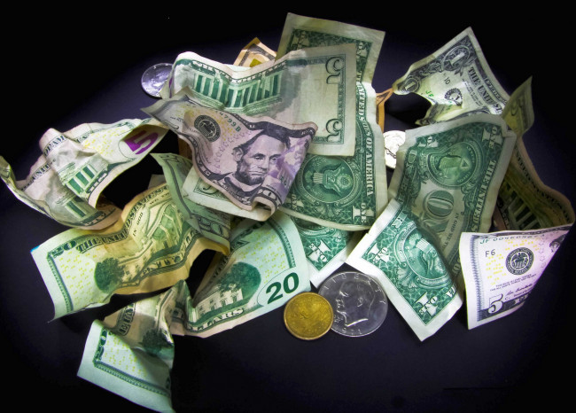 Обои картинки фото разное, золото, купюры, монеты, доллары