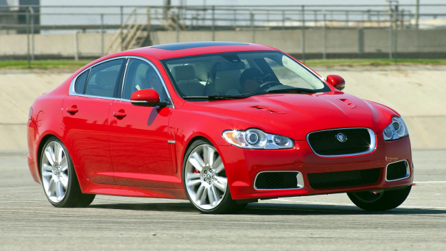 Обои картинки фото jaguar xj, автомобили, jaguar, land, rover, ltd, класс-люкс, легковые, великобритания