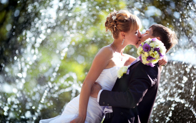 Обои картинки фото разное, мужчина женщина, цветы, букет, молодожены, фонтан