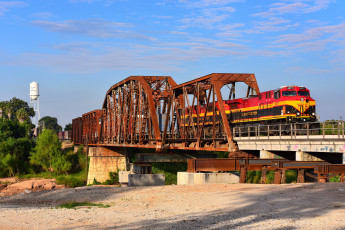 Картинка техника поезда состав локомотив рельсы