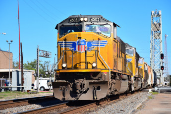 Картинка техника поезда состав локомотив рельсы