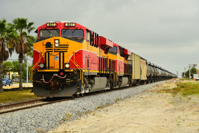 Обои картинки фото техника, поезда, рельсы, локомотив, состав