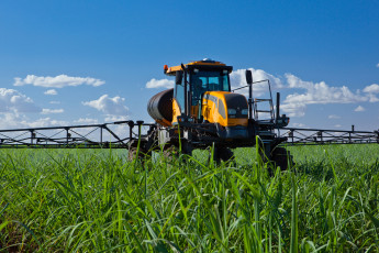 Картинка техника распылители valtra