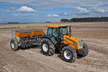 Картинка техника тракторы valtra