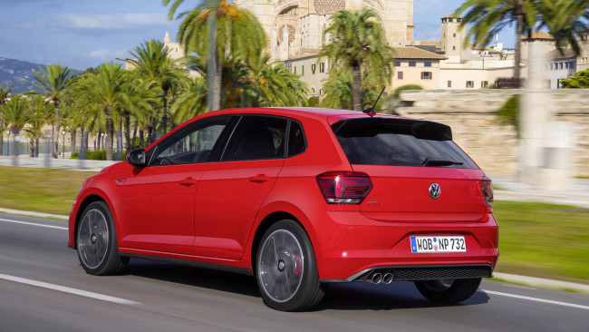 Обои картинки фото volkswagen polo gti 2018, автомобили, volkswagen, gti, красный, polo, 2018