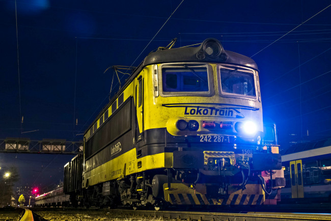 Обои картинки фото техника, электровозы, локомотив, состав