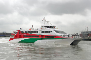 Картинка корабли катамараны+и+тримараны теплоход