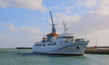 Картинка корабли теплоходы теплоход