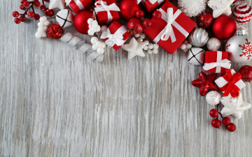 Картинка праздничные украшения ягоды коробки