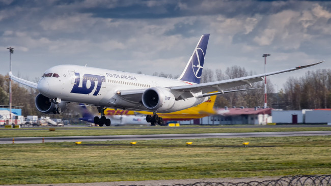 Обои картинки фото boeing 787-85d, авиация, пассажирские самолёты, авиалайнер