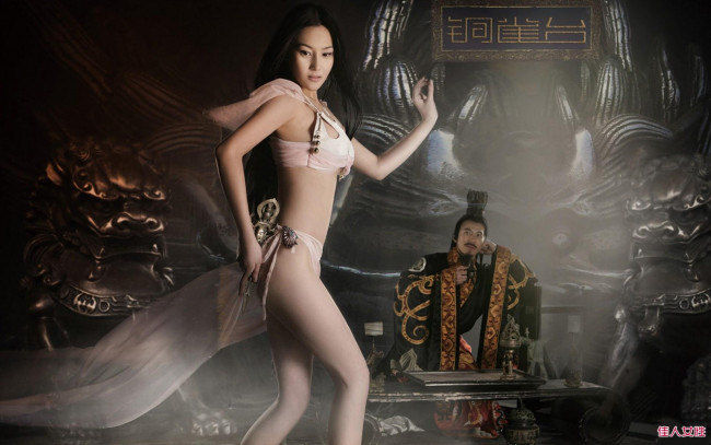 Обои картинки фото кино фильмы, chi bi iii, девушка, император, статуи, танец