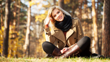 Картинка девушки -+блондинки +светловолосые осень блондинка лес