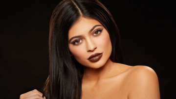 Картинка девушки kylie+jenner взгляд