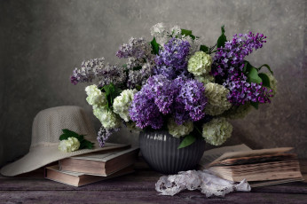 Картинка цветы букеты +композиции шляпа книги букет сирень калина