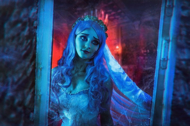 Обои картинки фото девушки, kirdjava, образ, костюм, невеста, окно