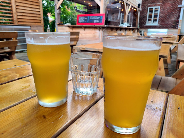 Обои картинки фото еда, напитки,  пиво, стакан, пиво, бокалы