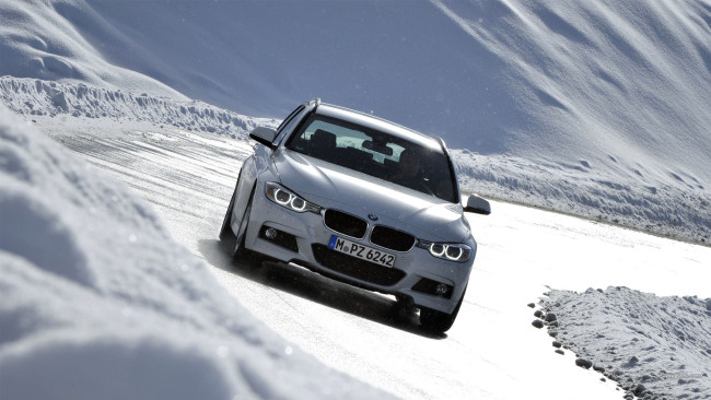 Обои картинки фото автомобили, bmw, белый, снег, зима, склон