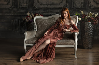 Картинка красивая+девушка девушки -+рыжеволосые+и+разноцветные девушка женщина рыжая светлая тёмная сексуальная модель звезда позирует разная обувь верхняя стильная одежда нижнее эротическое бельё трусы лифчик колготки чулки аксессуары макияж и множество элементов на фотографии