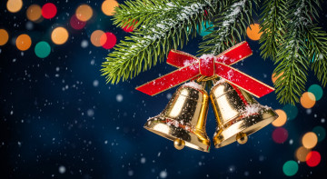 Картинка праздничные колокольчики ветка ёлка снег блики