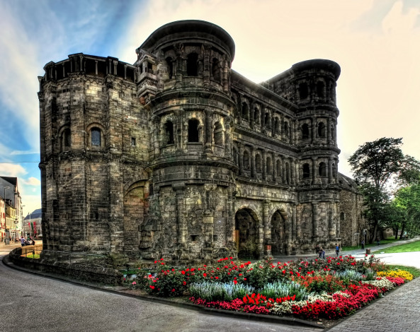 Обои картинки фото trier, germany, античные, ворота, porta, nigra, города, исторические, архитектурные, памятники, германия