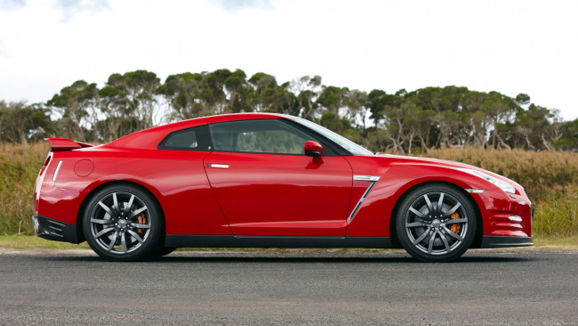 Обои картинки фото nissan, gt, автомобили, datsun, автомобиль, мощь, скорость, красота