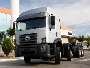 Картинка автомобили volkswagen constellation 24-280 8-4