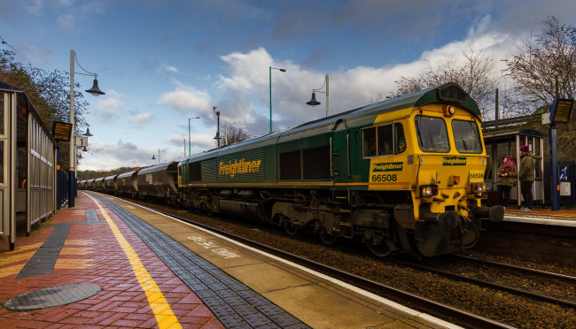 Обои картинки фото техника, поезда, вагоны, локомотив, рельсы, грузовой, состав, железная, дорога