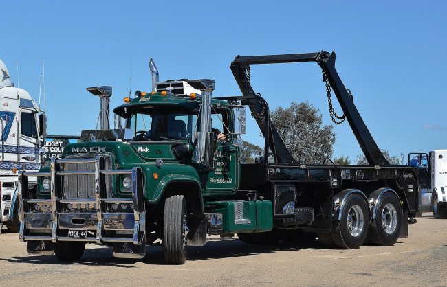 Обои картинки фото mack, автомобили, trucks, inc, тяжелые, грузовики, сша