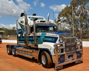 обоя mack, автомобили, тягач, грузовик, седельный, тяжелый