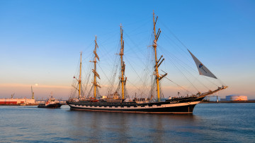 Картинка kruzenshtern+ крузенштерн корабли парусники россия четырехмачтовый барк учебный