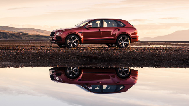 Обои картинки фото bentley bentayga v8 2018, автомобили, bentley, 2018, v8, bentayga, red