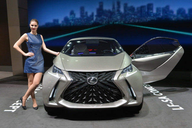 Обои картинки фото lexus, автомобили, -авто с девушками, автомобиль, девушка