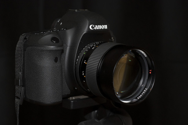 Обои картинки фото бренды, canon, фотокамера