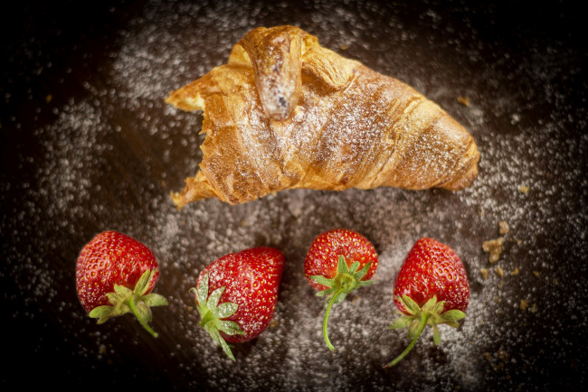 Обои картинки фото еда, клубника,  земляника, снедь