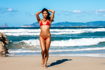 Картинка девушки emily+willis бикини купальник