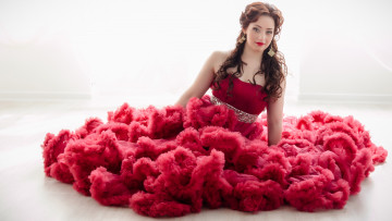 Картинка девушки -unsort+ брюнетки темноволосые красное пышное платье красивая девушка