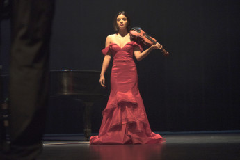 Картинка big+gold+brick+||+2022 кино+фильмы -unknown+ другое big gold brick люси хейл author oreskis фэнтези комедия lucy hale lily