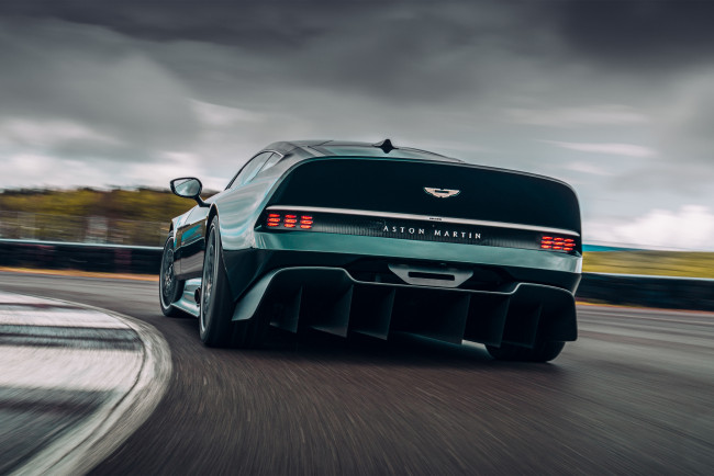 Обои картинки фото автомобили, aston martin, aston-martin