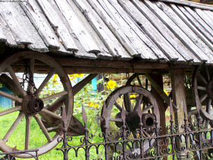 Картинка мышкин народный музей разное рельефы статуи музейные экспонаты