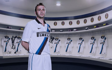Картинка спорт футбол интер serie a pazzini inter
