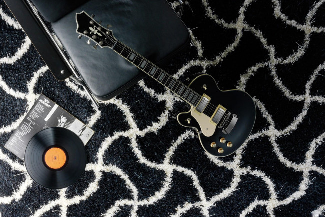 Обои картинки фото музыка, музыкальные, инструменты, пластинка, струны, гитара