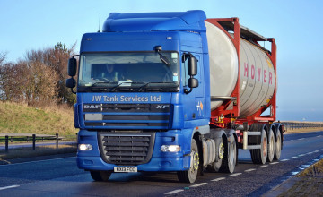 Картинка daf автомобили daf+ выставка улица нидерланды тягачи седельные шасси nv trucks автобусы