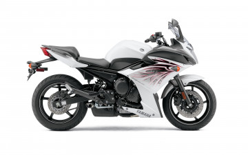 Картинка мотоциклы yamaha 2010г светлый fz6r