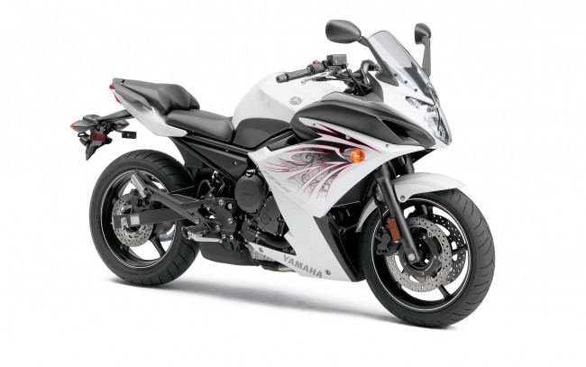 Обои картинки фото мотоциклы, yamaha, светлый, 2010г, fz6r