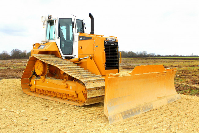 Обои картинки фото техника, бульдозеры на гусенецах, бульдозер, ковш, мощь